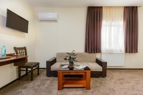 Киргили: Hotel MAKON complex