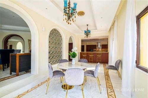 Дубай: LUX - The Dubai Paradise Palace