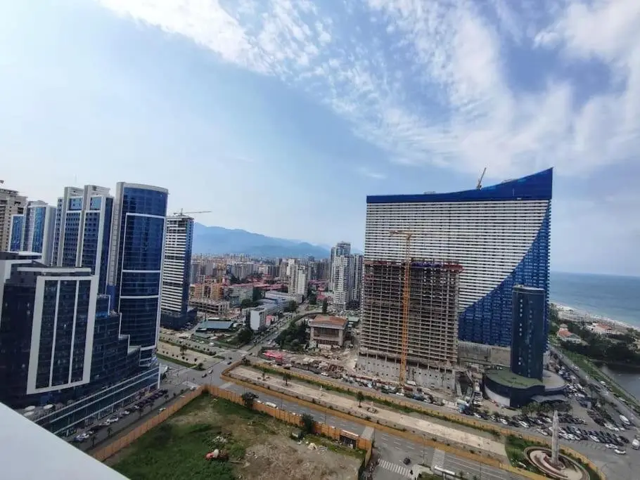Батуми: Leo Group Luxury Apartment 24-32 Alliance Palace