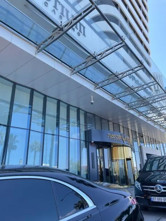 Батуми: Leo Group Luxury Apartment 24-32 Alliance Palace