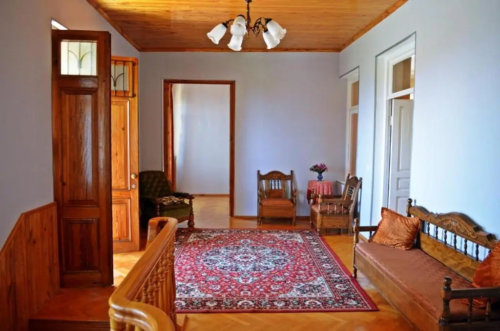 Телави: Kisi House