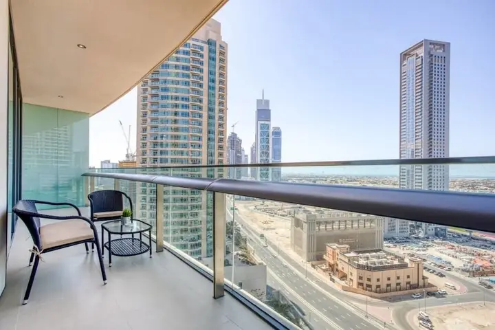 Дубай: Lush & Bright, a Stroll Away From Burj Khalifa