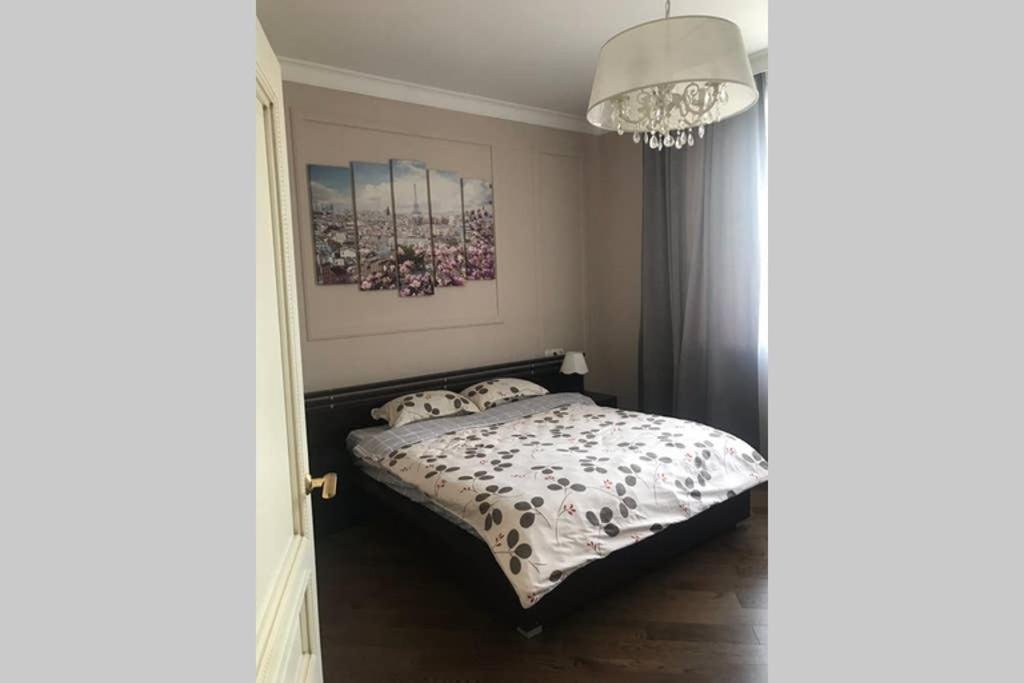 Алматы: YourHouse AFD Plaza Apartment