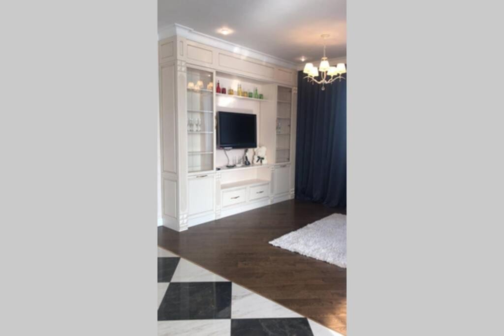 Алматы: YourHouse AFD Plaza Apartment