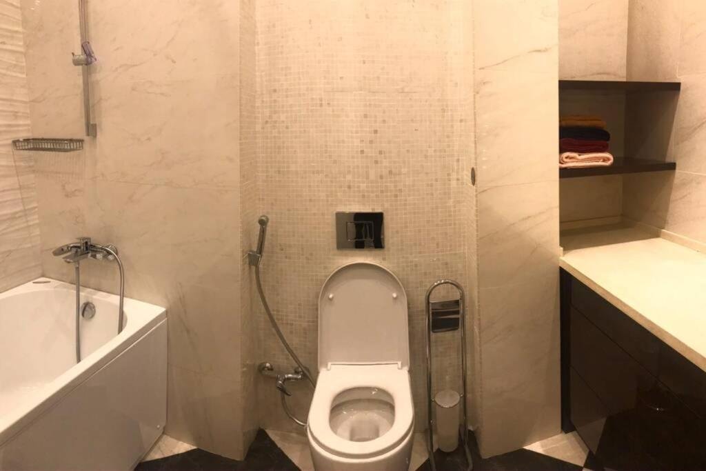 Алматы: YourHouse AFD Plaza Apartment