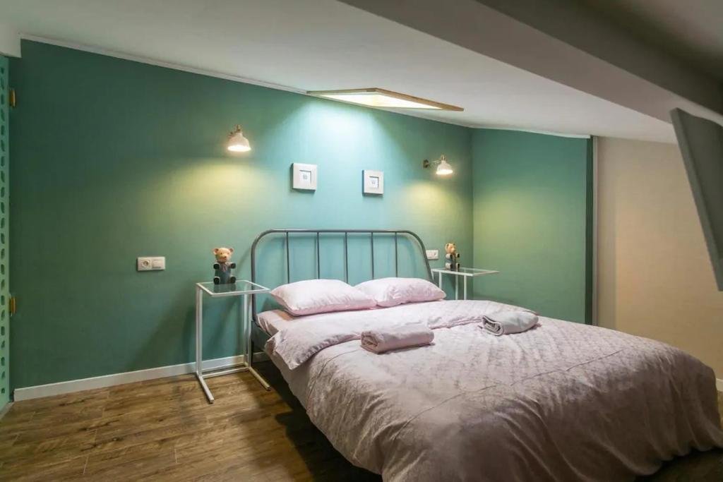 Тбилиси: Live like a Tbilisian in a Loft @ Marjanisvhili