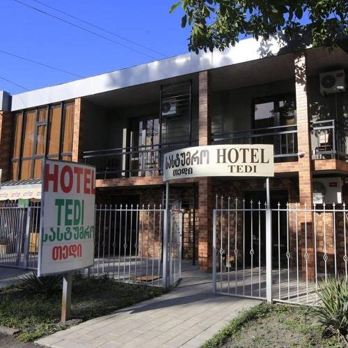 Кварели: Hotel Tedi