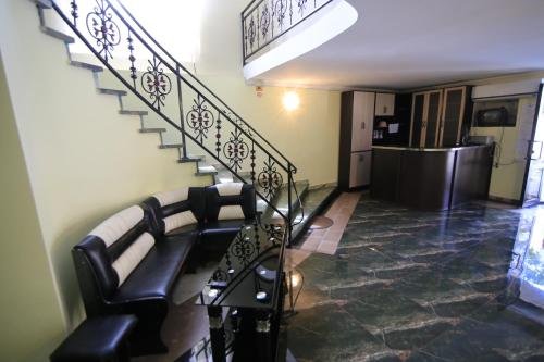 Кварели: Hotel Tedi
