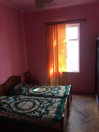 Кобулети: Ninoshvili Street Apartment