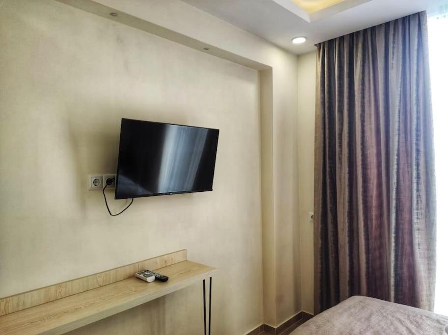 Батуми: Leo Group BEST Apartment 14-300B Sunrise Batumi
