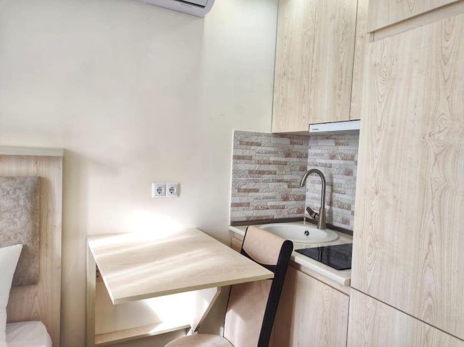 Батуми: Leo Group BEST Apartment 14-300B Sunrise Batumi