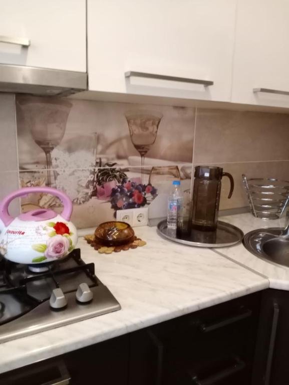 Батуми: Kvartira na perosmani 16/A. 7 etazh -75 kvartira