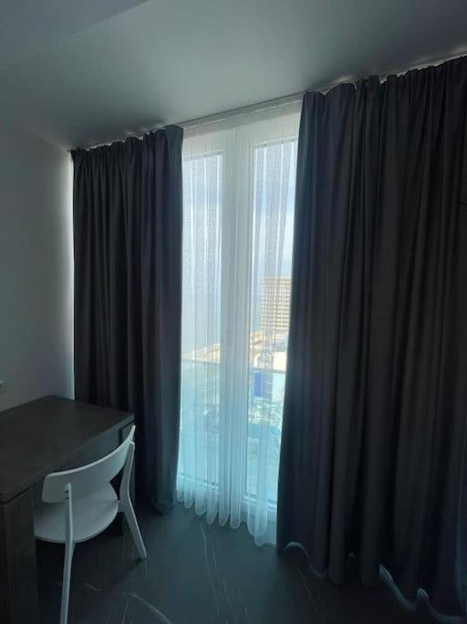 Батуми: Leo Group Luxury Apartment 14-296B Sunrise Batumi