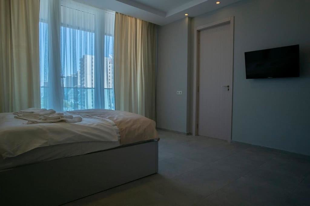 Батуми: Leo Group Apartment 10-199 Sunrise Batumi