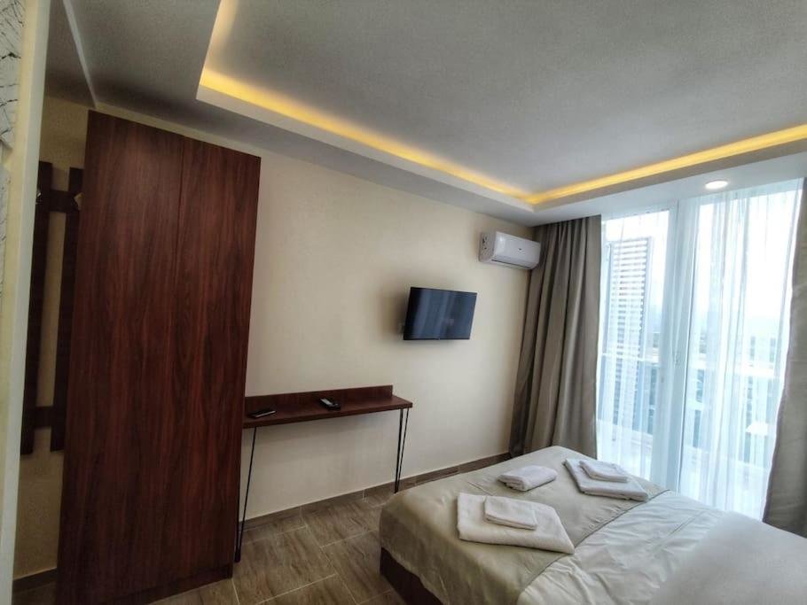 Батуми: Leo Group Apartment 14-302B Sunrise Batumi