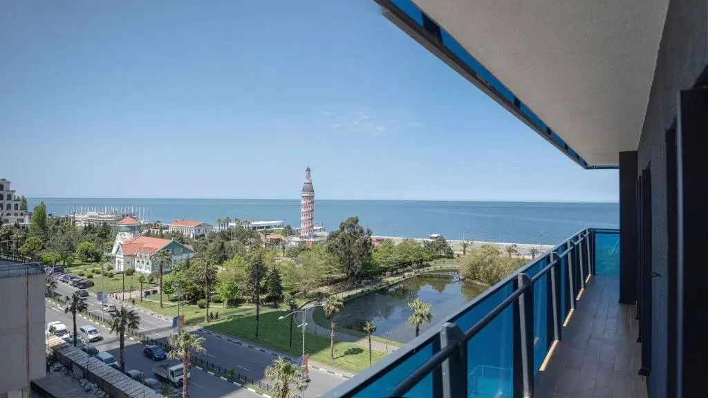 Батуми: Lovely 2BR Apartment near by Sea