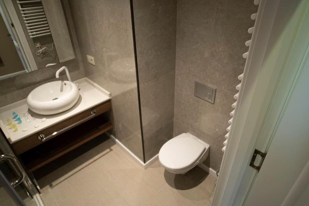 Батуми: Leo Group Luxury Apartment 24-11 Alliance Palace