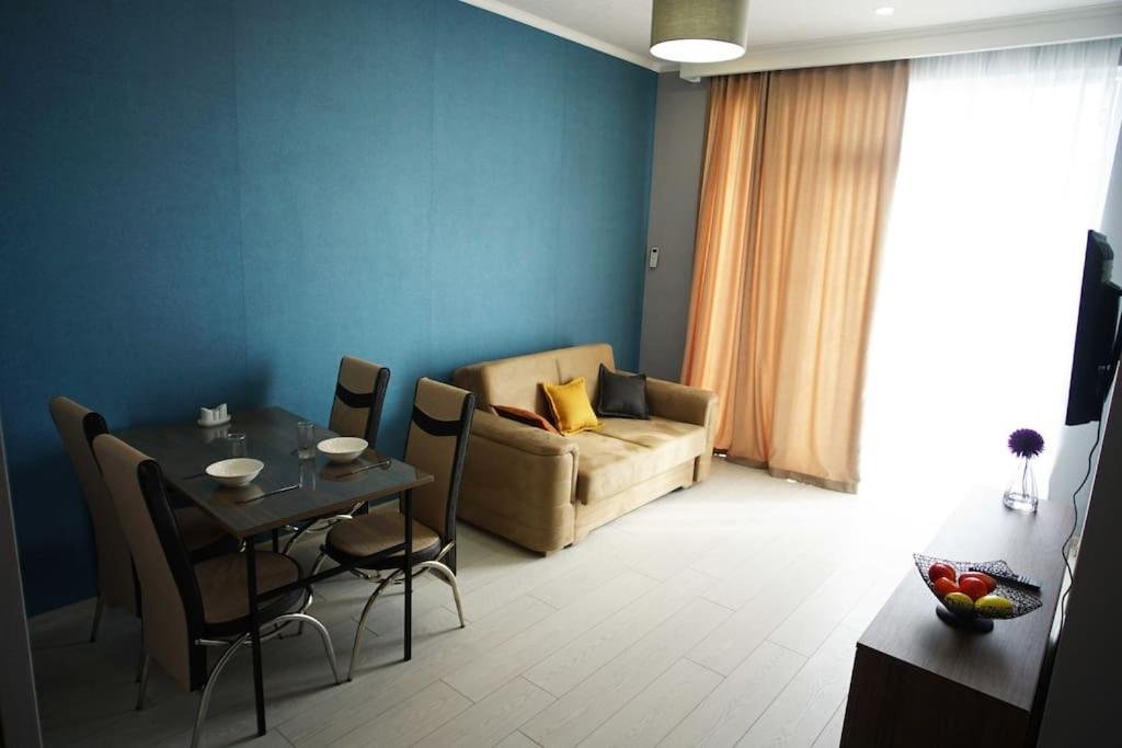 Батуми: Leo Group Apartment 22-03 Elegance Batumi