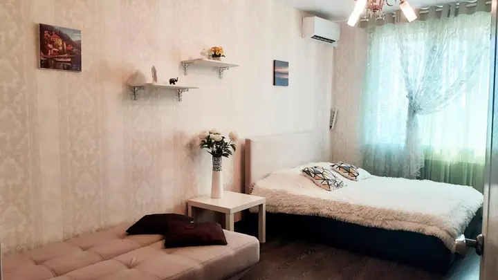 Воронеж: Apartment on Leninskiy 124 b