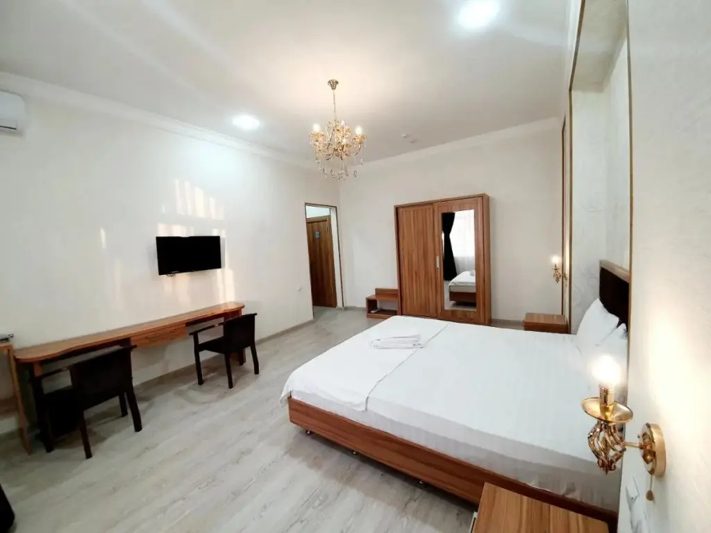 Ташкент: Baraka Hotel (Барака)