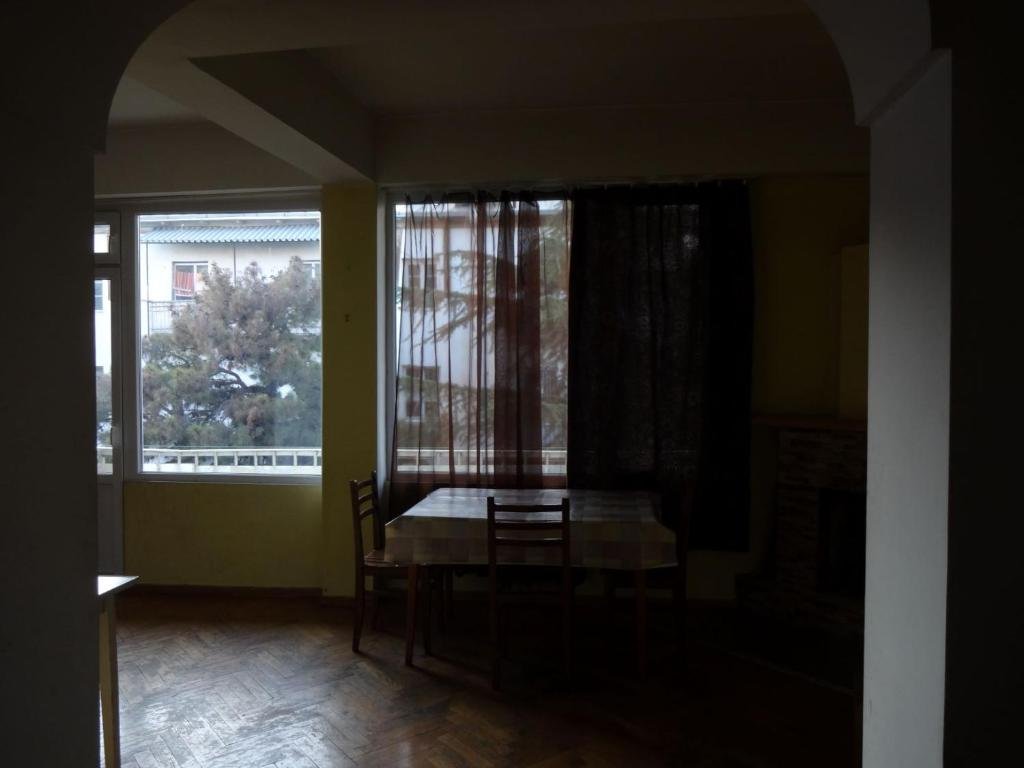 Тбилиси: 2 bedroom apartment in Saburtalo near Delisi Subway