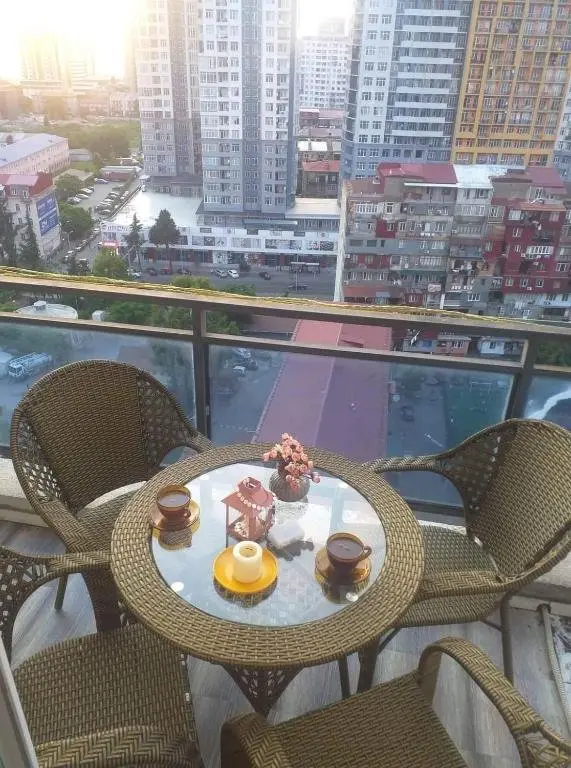 Батуми: Lovely 1 Bedroom Vacation Home In Batumi, Georgia
