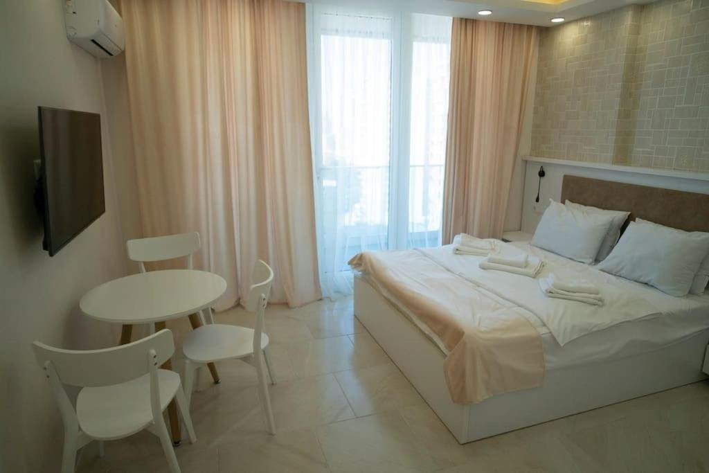 Батуми: Leo Group Apartment 14 295 Sunrise Batumi