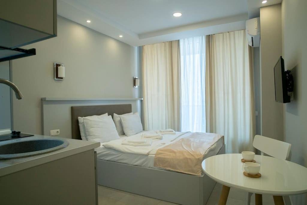 Батуми: Leo Group Apartment 10 200A Sunrise Batumi