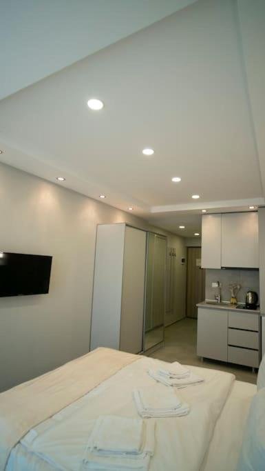 Батуми: Leo Group Apartment 10 197A Sunrise Batumi