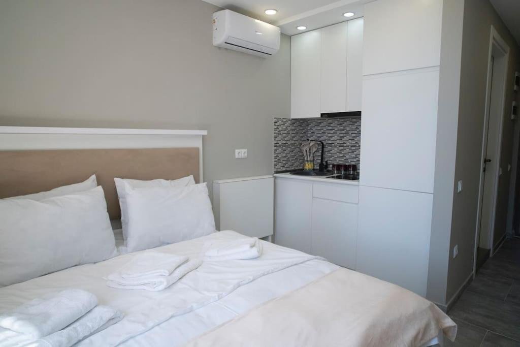 Батуми: Leo Group Apartment 14 307B Sunrise Batumi