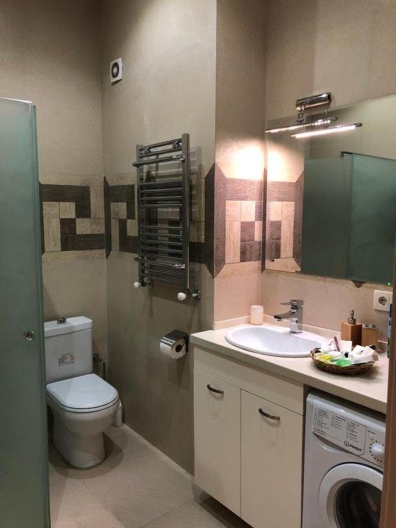 Тбилиси: Apartment in axis palace 1