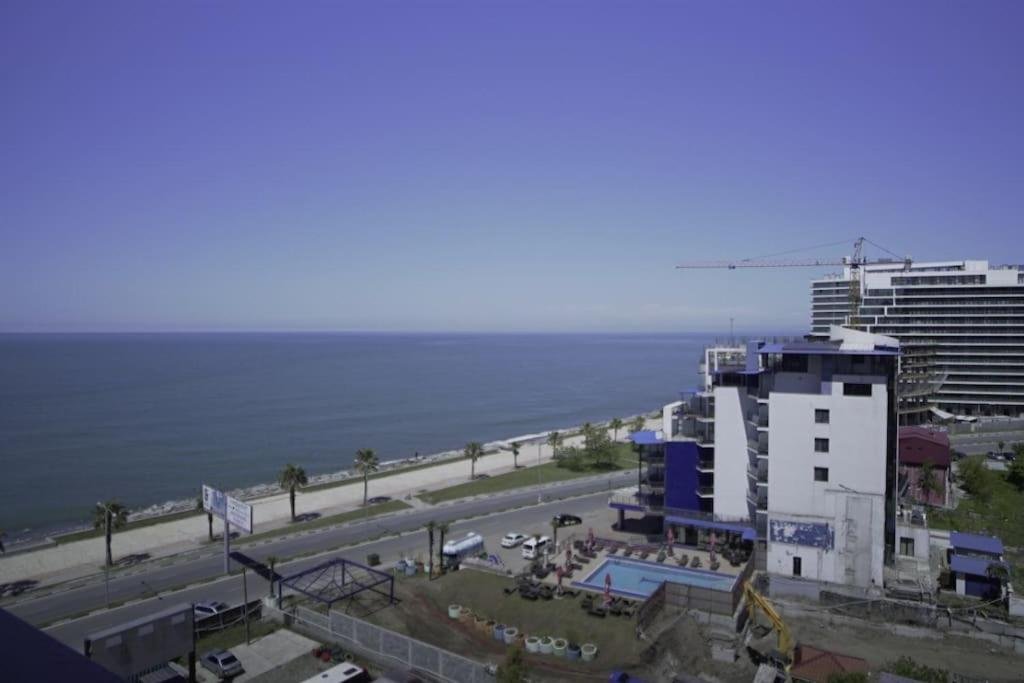 Батуми: Leo Group Apartment 10 198 Sunrise Batumi