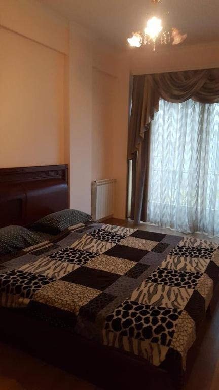 Тбилиси: 21 Simon Janashia Street Apartment 1