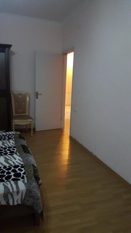 Тбилиси: 21 Simon Janashia Street Apartment 1