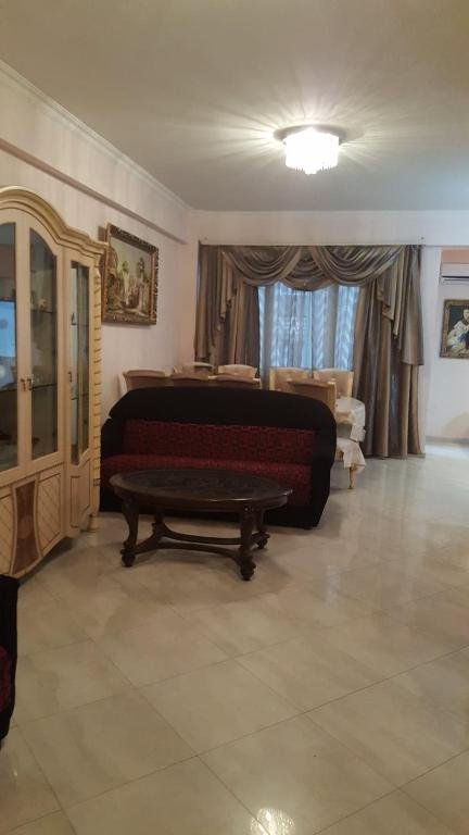 Тбилиси: 21 Simon Janashia Street Apartment 1