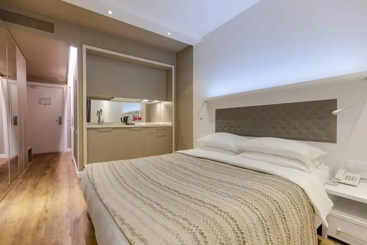 Батуми: Luxurious And Cozy Studio Apartment In The Heart Of Batumi