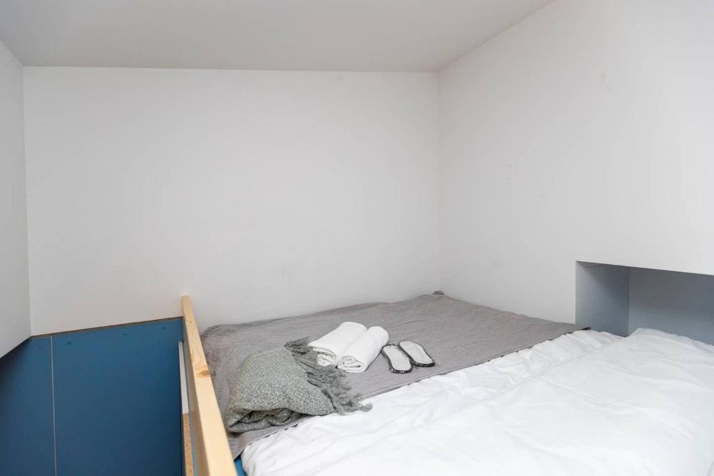 Тбилиси: Luminous And Stylish 2Br Apt In The City Center
