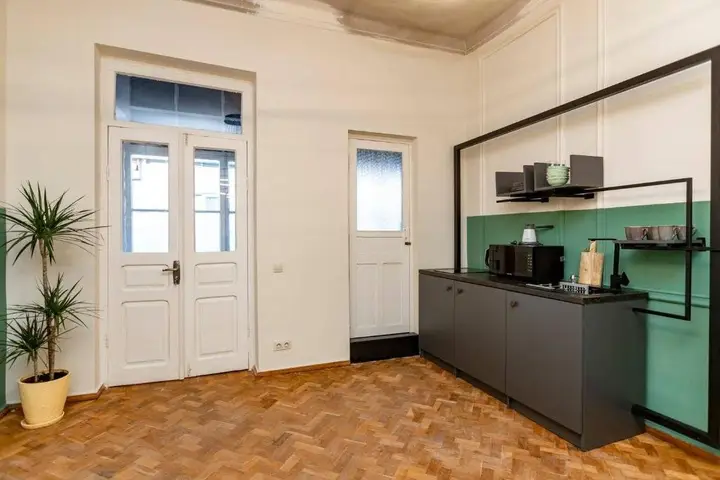 Тбилиси: Luminous And Stylish 2Br Apt In The City Center