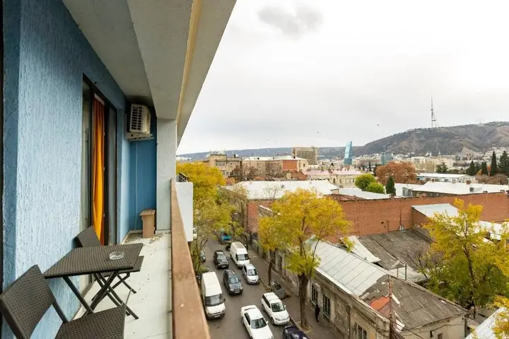 Тбилиси: Luminous Studio Apt W Balcony In Old Tbilisi