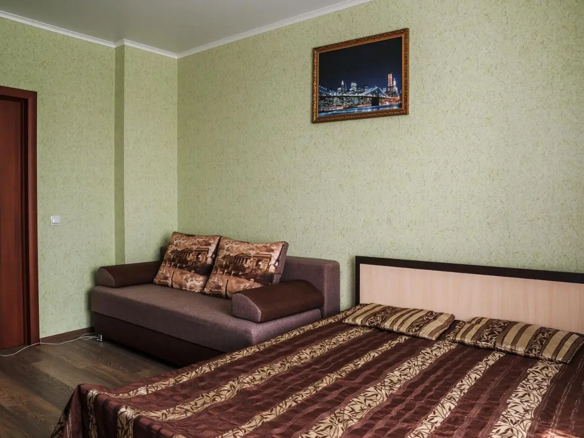 Воронеж: Apartment on Leninskiy 124б