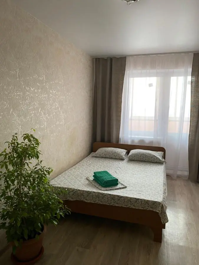 Воронеж: Apartment on Leninskiy 124б