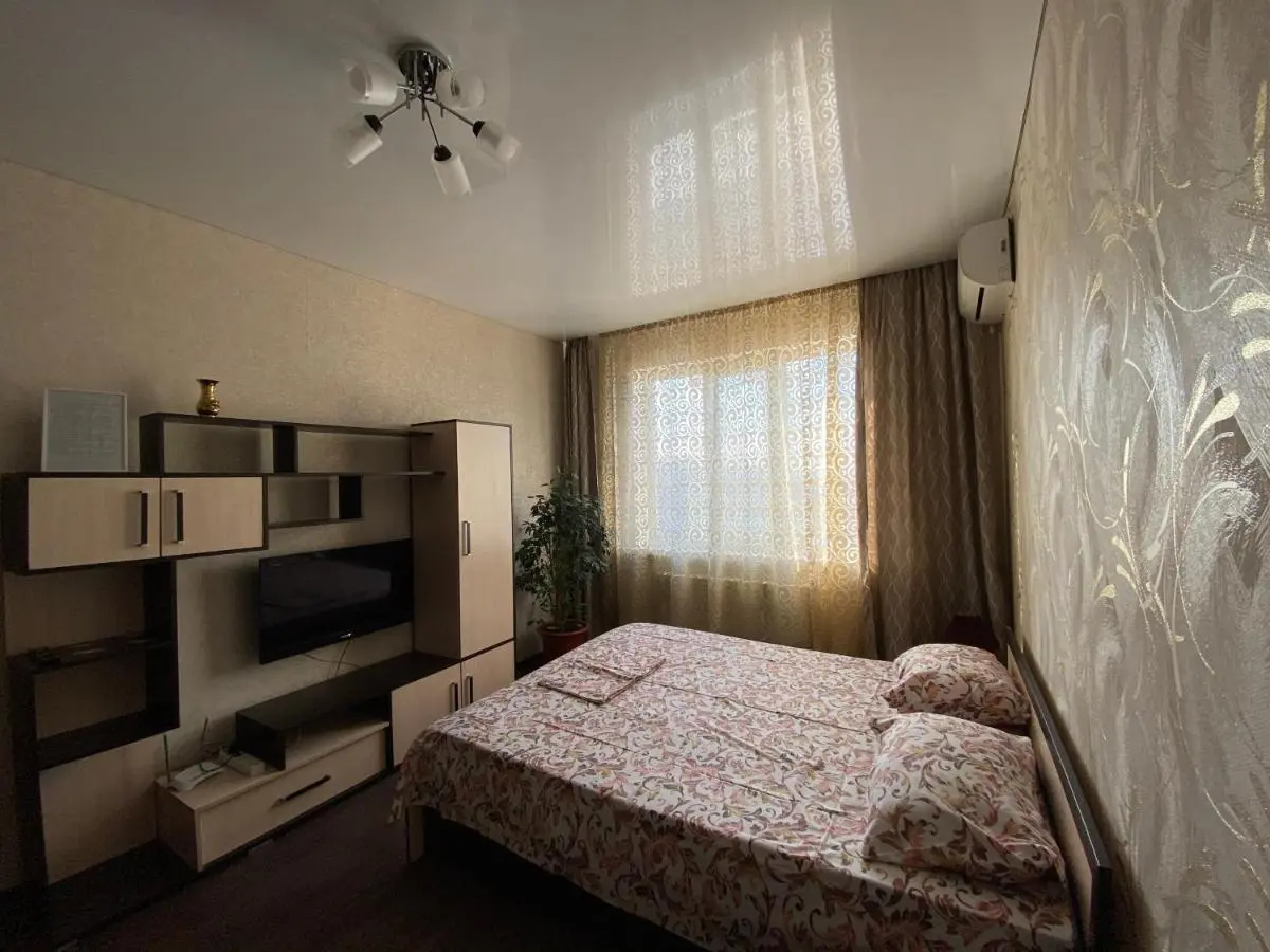 Воронеж: Apartment on Leninskiy 124б
