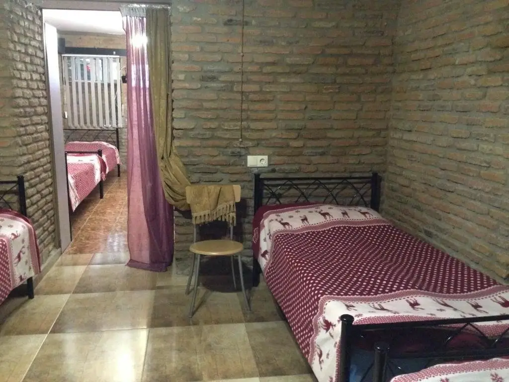 Тбилиси: 10 dzmebi Kakabadzeebi apartament