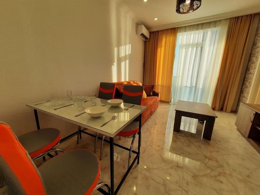 Батуми: Leo Group Apartment 21 03 Elegance Batumi