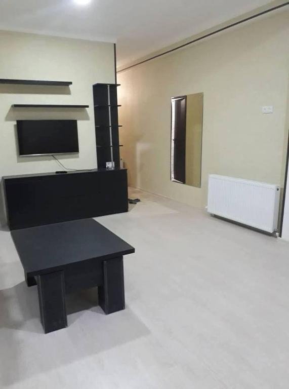 Тбилиси: 37 Vakhtang Bochorishvili Street,
