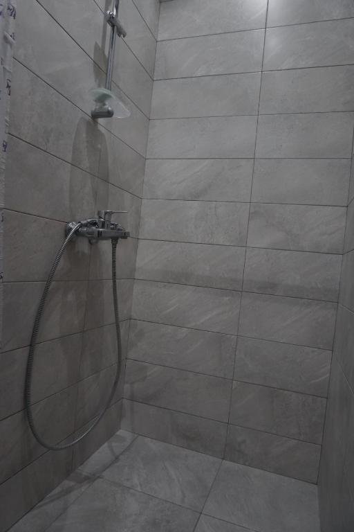 Тбилиси: 29-29a Adam Mitskevichi Street
