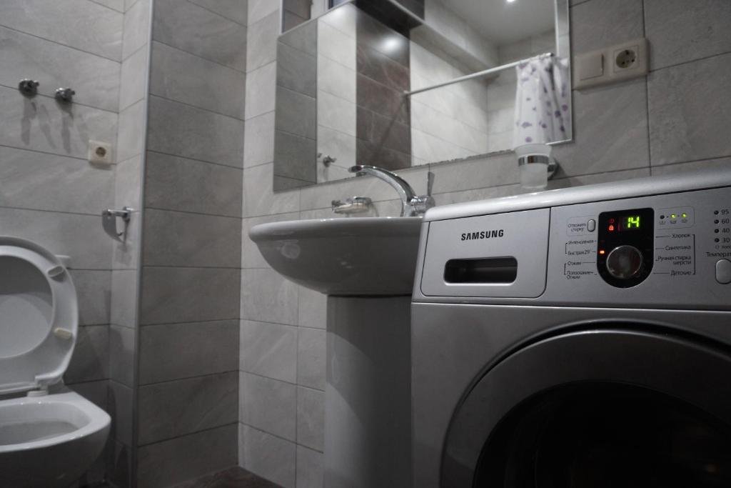 Тбилиси: 29-29a Adam Mitskevichi Street