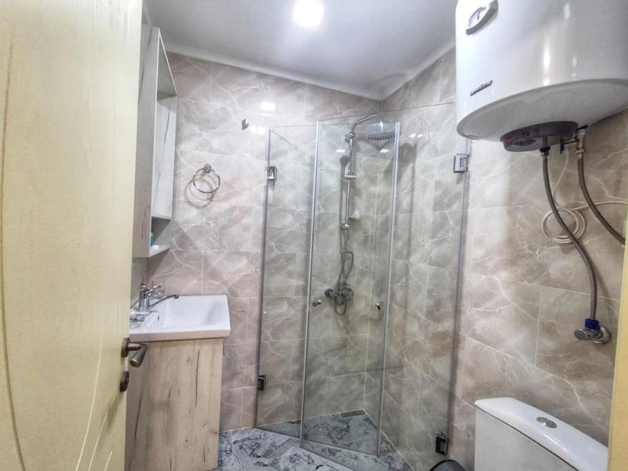 Батуми: Leo Group Apartment 14 302B Sunrise Batumi