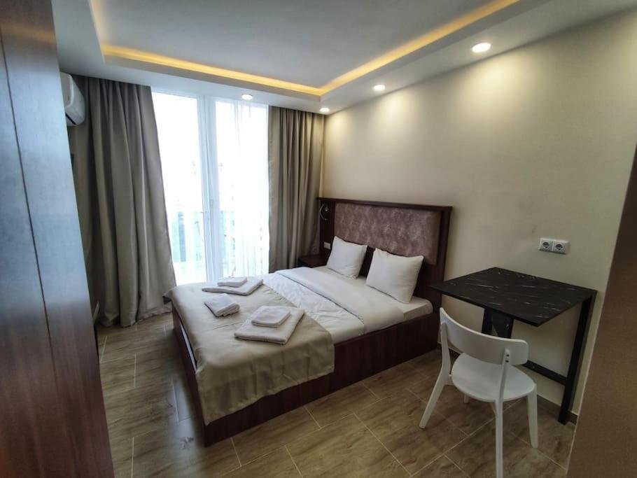 Батуми: Leo Group Apartment 14 302B Sunrise Batumi