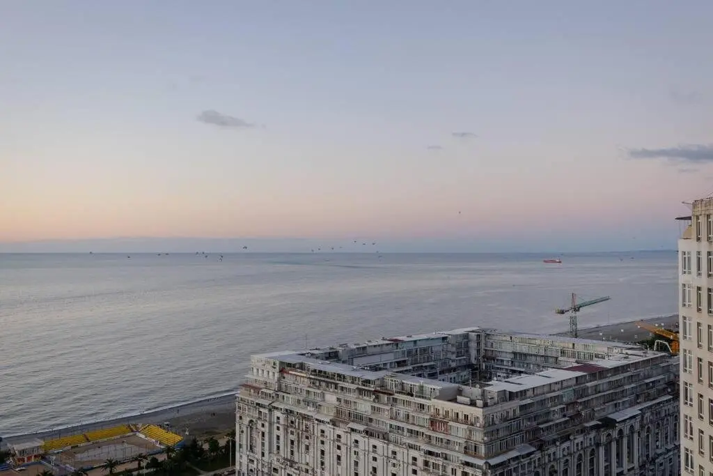 Батуми: Modern And Cozy Studio Apartment In The Heart Of Batumi